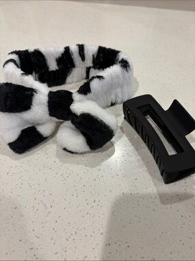 Black & White Plush Bow Spa Headband/Hair Clip